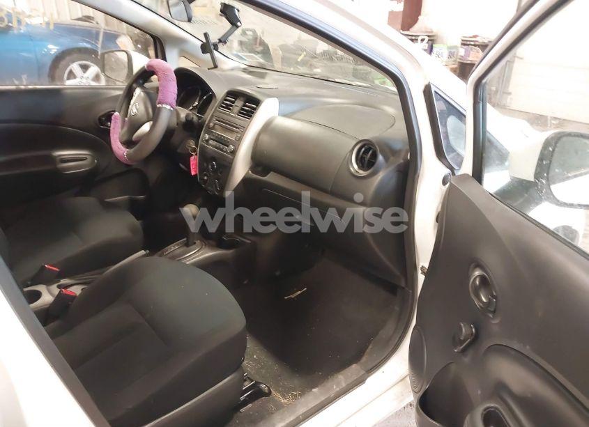 Photo 5 of 2015 Nissan Versa NOTE S PLUS (VIN 3N1CE2CP9FL359347)