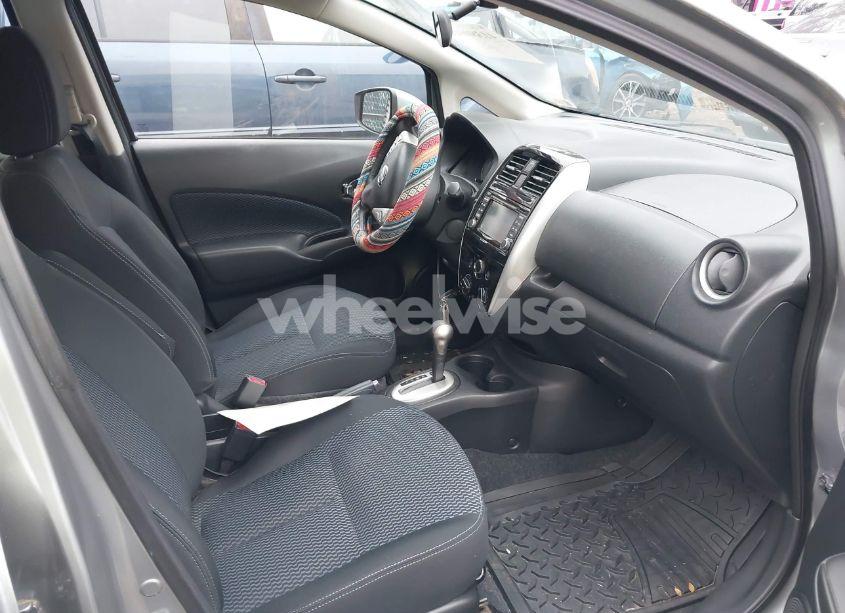 Photo 5 of 2015 Nissan Versa NOTE SL (VIN 3N1CE2CP9FL362457)