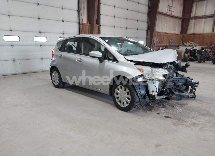 2015 Nissan Versa NOTE SV (VIN 3N1CE2CP9FL375354) main photo