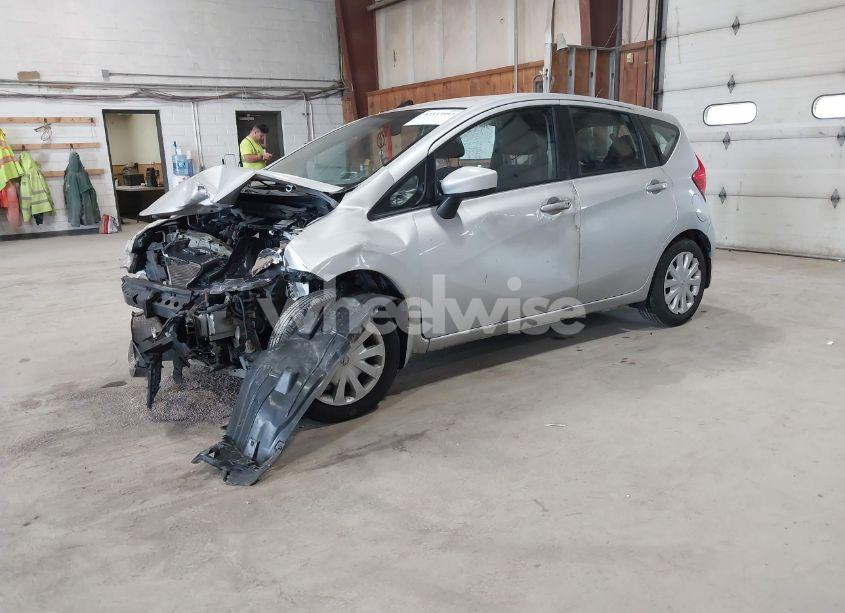 Photo 2 of 2015 Nissan Versa NOTE SV (VIN 3N1CE2CP9FL375354)