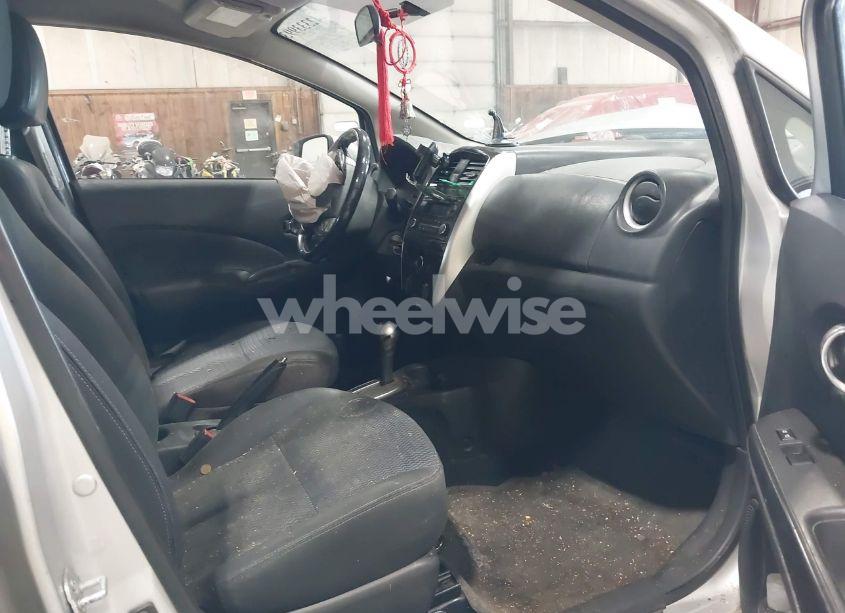 Photo 5 of 2015 Nissan Versa NOTE SV (VIN 3N1CE2CP9FL375354)