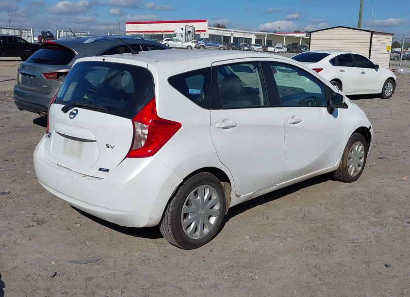 Photo 4 of 2015 Nissan Versa NOTE S (SR)/S PLUS/SL/SR/SV (VIN 3N1CE2CP9FL378674)