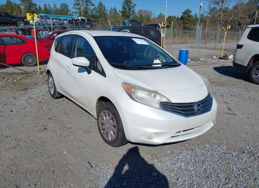 2015 Nissan Versa NOTE S (SR)/S PLUS/SL/SR/SV (VIN 3N1CE2CP9FL390498) main photo