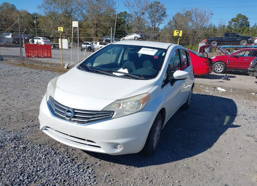 Photo 2 of 2015 Nissan Versa NOTE S (SR)/S PLUS/SL/SR/SV (VIN 3N1CE2CP9FL390498)
