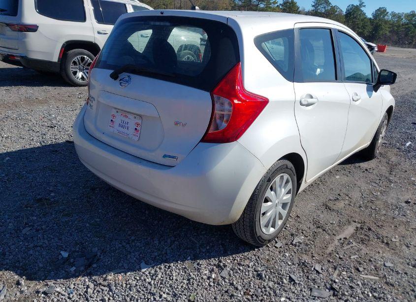 Photo 4 of 2015 Nissan Versa NOTE S (SR)/S PLUS/SL/SR/SV (VIN 3N1CE2CP9FL390498)