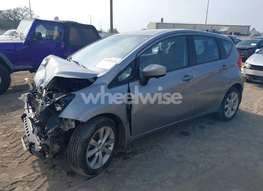 Photo 2 of 2015 Nissan Versa NOTE SL (VIN 3N1CE2CP9FL396432)