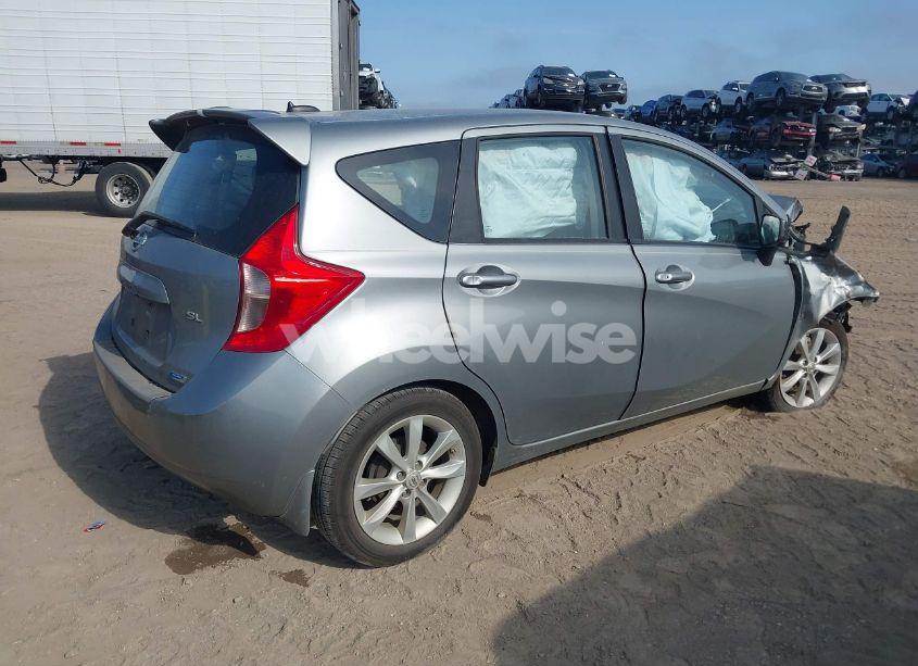 Photo 4 of 2015 Nissan Versa NOTE SL (VIN 3N1CE2CP9FL396432)