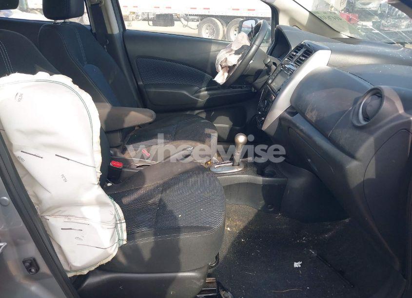 Photo 5 of 2015 Nissan Versa NOTE SL (VIN 3N1CE2CP9FL396432)