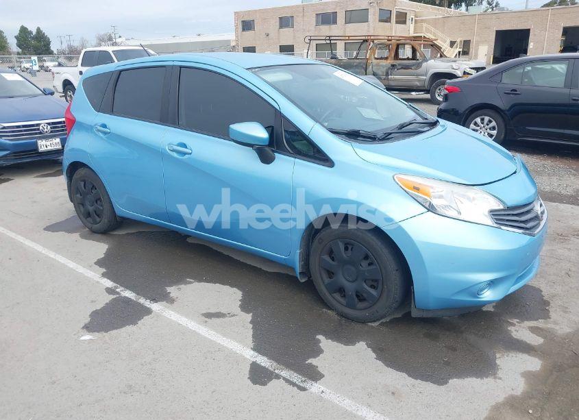 2015 Nissan Versa NOTE SV (VIN 3N1CE2CP9FL396527) main photo
