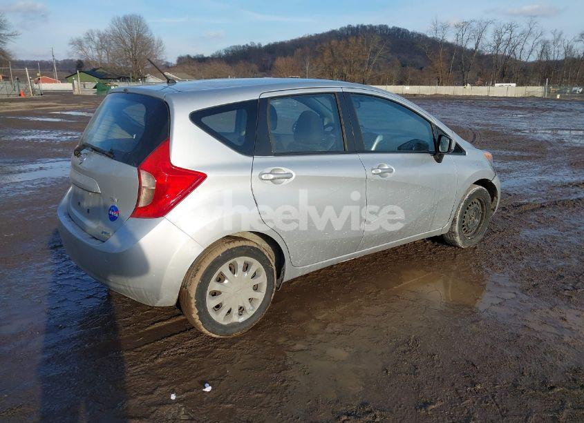 Photo 4 of 2015 Nissan Versa NOTE S (SR)/S PLUS/SL/SR/SV (VIN 3N1CE2CP9FL402505)