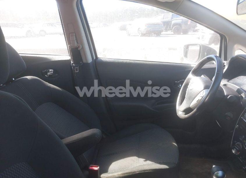 Photo 5 of 2015 Nissan Versa NOTE S (SR)/S PLUS/SL/SR/SV (VIN 3N1CE2CP9FL404836)
