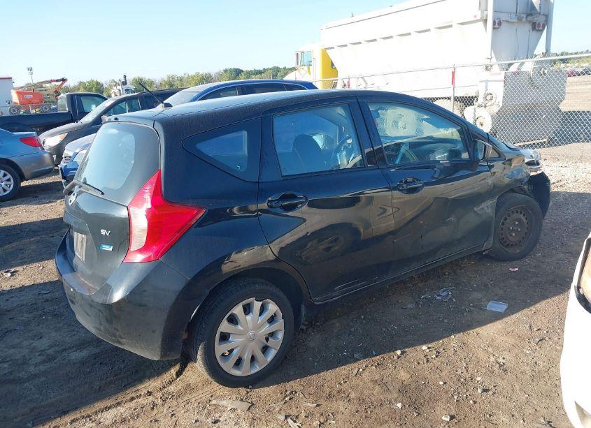 Photo 4 of 2015 Nissan Versa NOTE S (SR)/S PLUS/SL/SR/SV (VIN 3N1CE2CP9FL405792)