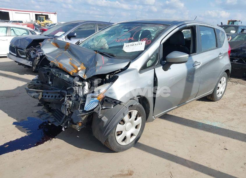 Photo 2 of 2015 Nissan Versa NOTE S (SR)/S PLUS/SL/SR/SV (VIN 3N1CE2CP9FL421765)