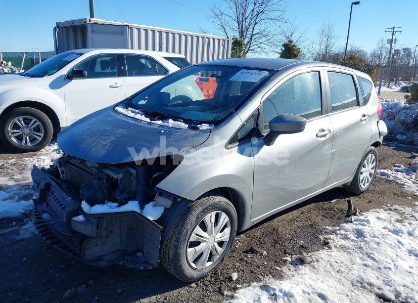 Photo 2 of 2015 Nissan Versa NOTE S (SR)/S PLUS/SL/SR/SV (VIN 3N1CE2CP9FL422494)