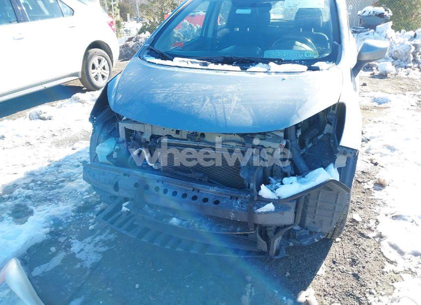 Photo 6 of 2015 Nissan Versa NOTE S (SR)/S PLUS/SL/SR/SV (VIN 3N1CE2CP9FL422494)