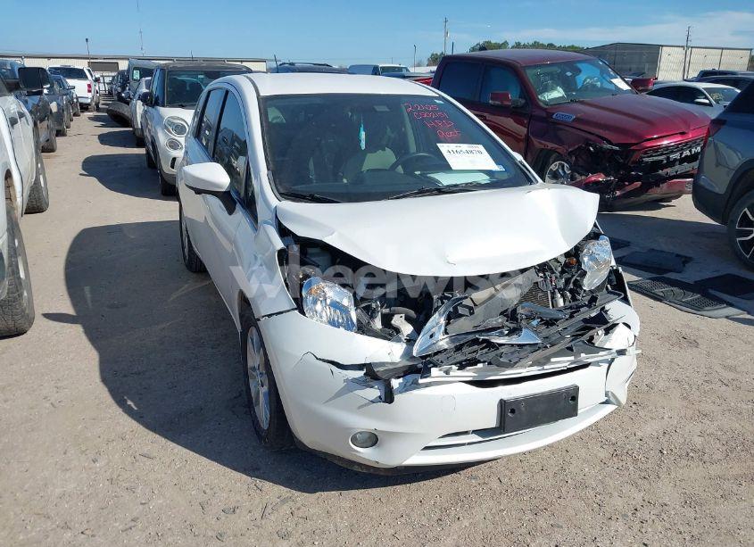 2015 Nissan Versa NOTE SL (VIN 3N1CE2CP9FL443815) main photo