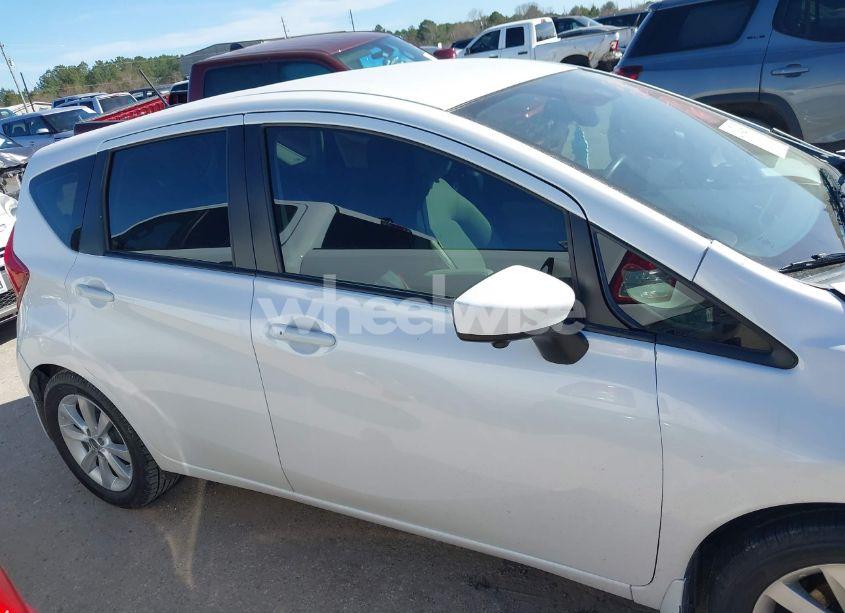 Photo 13 of 2015 Nissan Versa NOTE SL (VIN 3N1CE2CP9FL443815)
