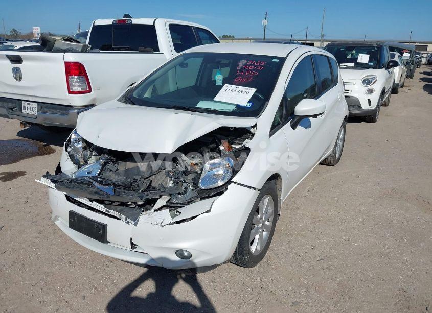 Photo 2 of 2015 Nissan Versa NOTE SL (VIN 3N1CE2CP9FL443815)