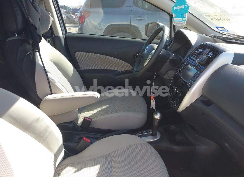 Photo 5 of 2015 Nissan Versa NOTE SL (VIN 3N1CE2CP9FL443815)