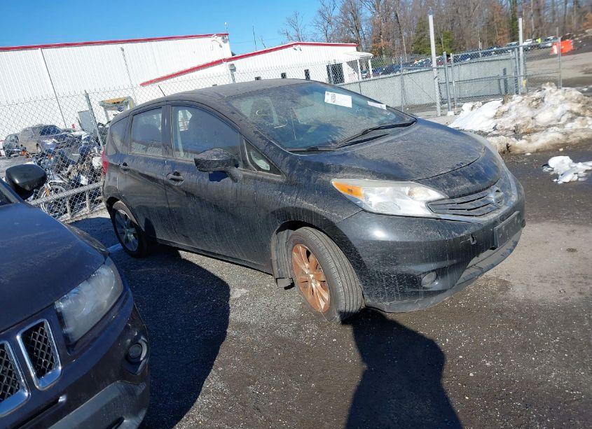 2015 Nissan Versa NOTE SL (VIN 3N1CE2CP9FL450098) main photo