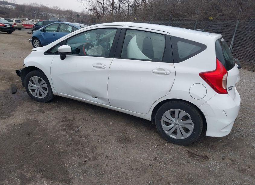 Photo 3 of 2017 Nissan Versa NOTE SV (VIN 3N1CE2CP9HL365779)