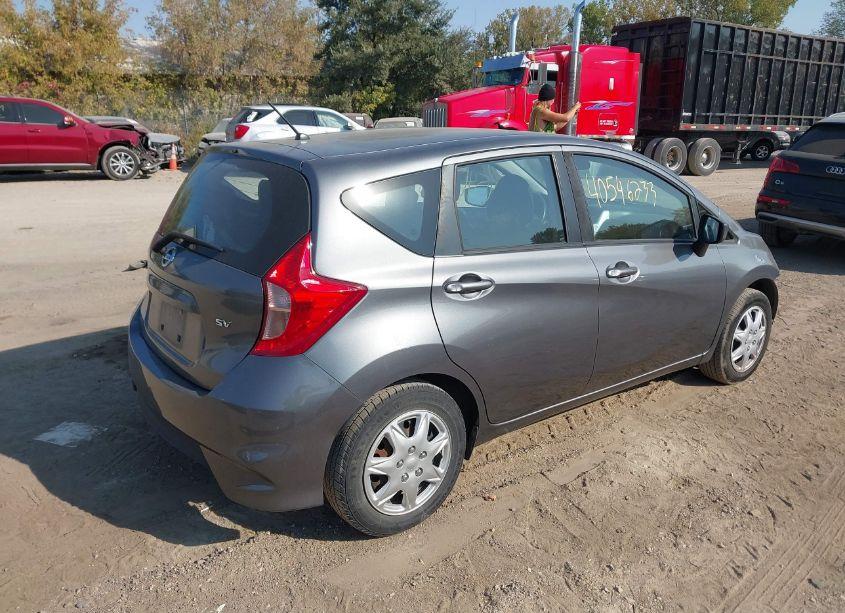 Photo 4 of 2018 Nissan Versa NOTE SV (VIN 3N1CE2CP9JL369675)