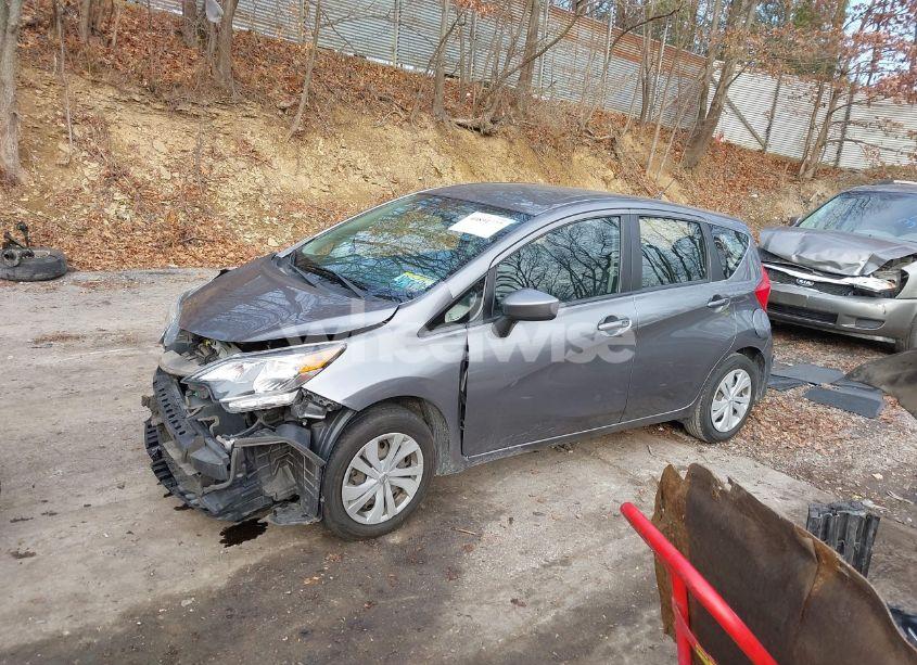 Photo 2 of 2019 Nissan Versa NOTE SV (VIN 3N1CE2CP9KL361108)
