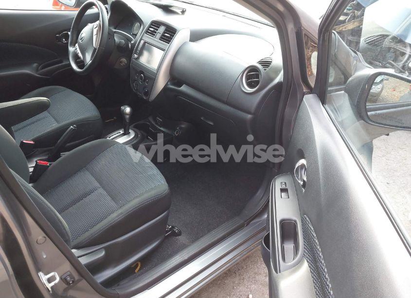 Photo 5 of 2019 Nissan Versa NOTE SV (VIN 3N1CE2CP9KL361108)