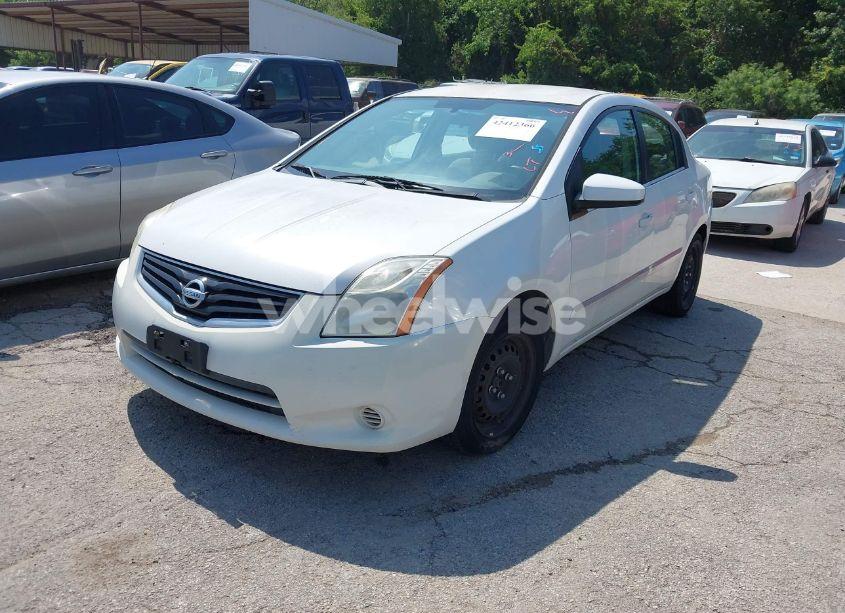 Photo 2 of 2014 Nissan Versa NOTE SV (VIN 3N1CE2CPXEL365740)