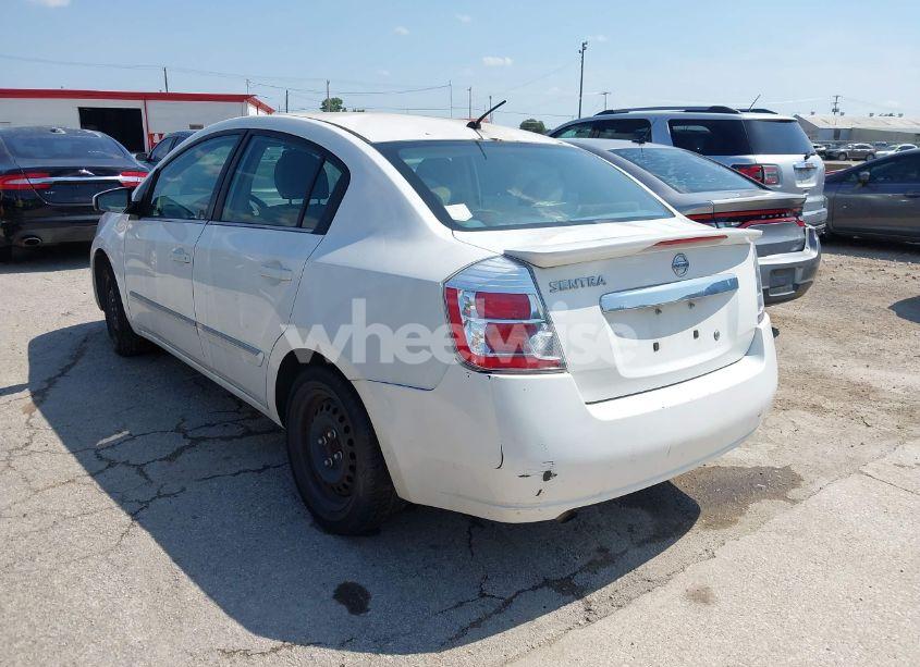 Photo 3 of 2014 Nissan Versa NOTE SV (VIN 3N1CE2CPXEL365740)