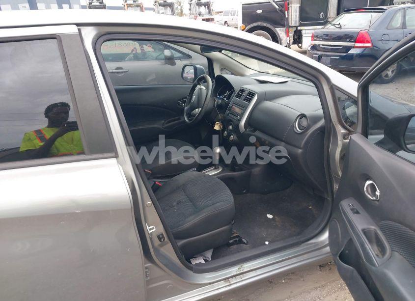 Photo 5 of 2014 Nissan Versa NOTE SV (VIN 3N1CE2CPXEL373756)