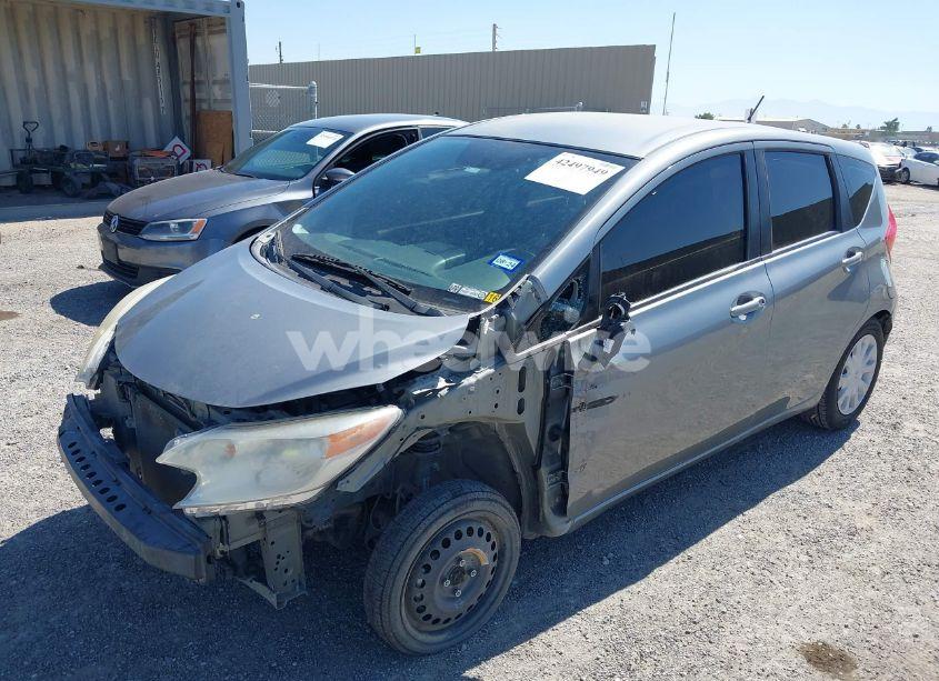 Photo 2 of 2014 Nissan Versa NOTE S (SR) (VIN 3N1CE2CPXEL377662)