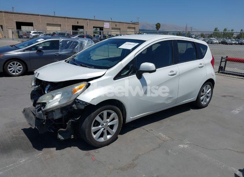 Photo 2 of 2014 Nissan Versa NOTE SV (VIN 3N1CE2CPXEL396874)