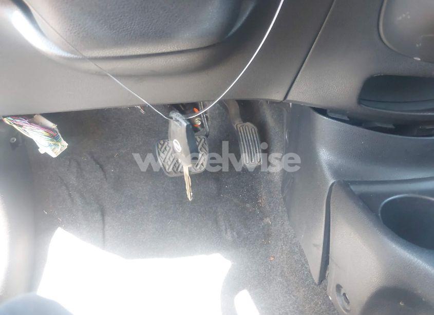 Photo 11 of 2015 Nissan Versa NOTE SR (VIN 3N1CE2CPXFL357543)