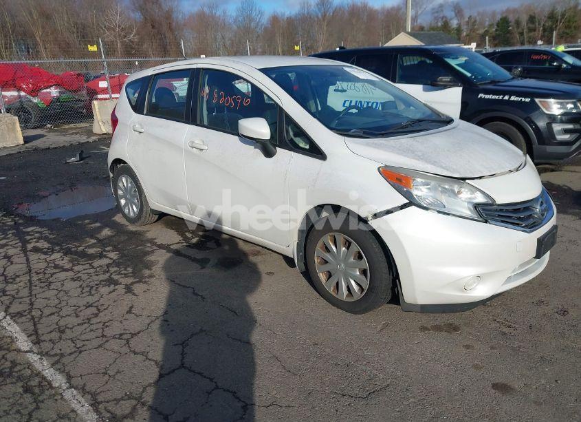 2015 Nissan Versa NOTE SV (VIN 3N1CE2CPXFL365366) main photo