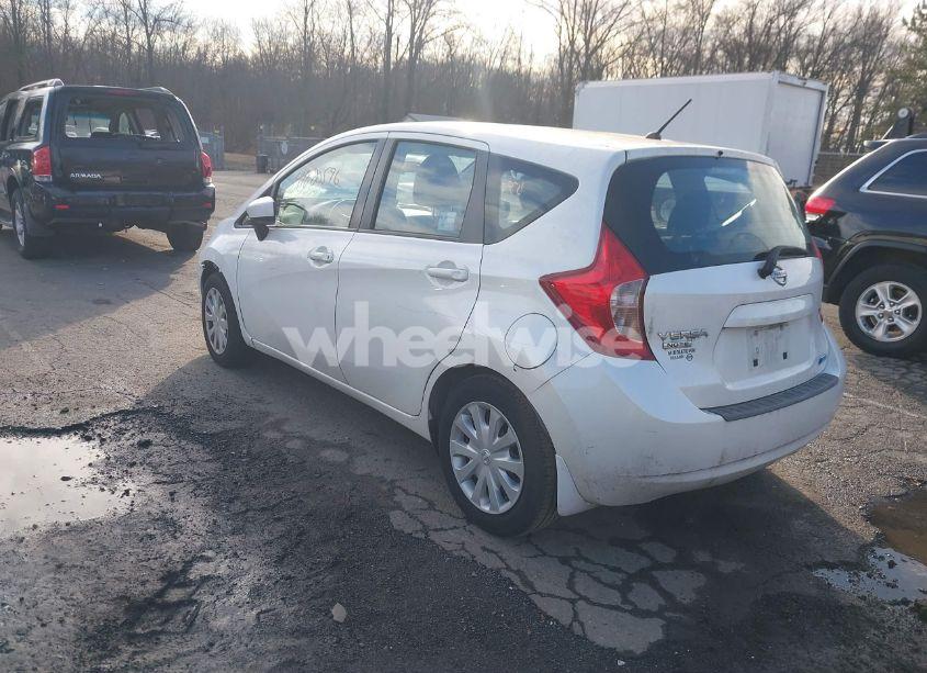 Photo 3 of 2015 Nissan Versa NOTE SV (VIN 3N1CE2CPXFL365366)