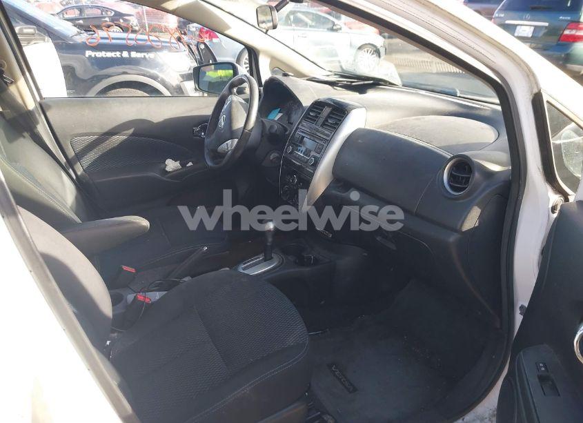 Photo 5 of 2015 Nissan Versa NOTE SV (VIN 3N1CE2CPXFL365366)
