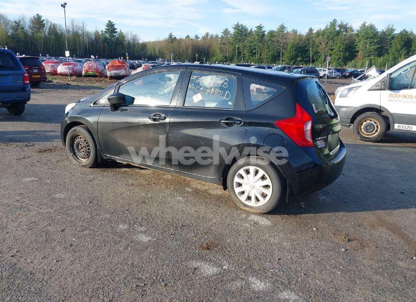 Photo 3 of 2015 Nissan Versa NOTE SV (VIN 3N1CE2CPXFL372818)