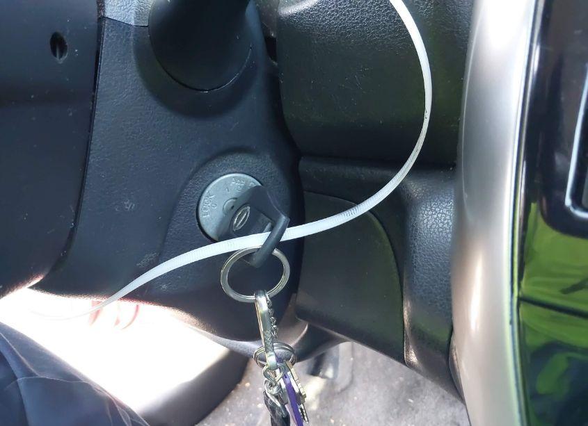 Photo 11 of 2015 Nissan Versa NOTE SV (VIN 3N1CE2CPXFL378277)