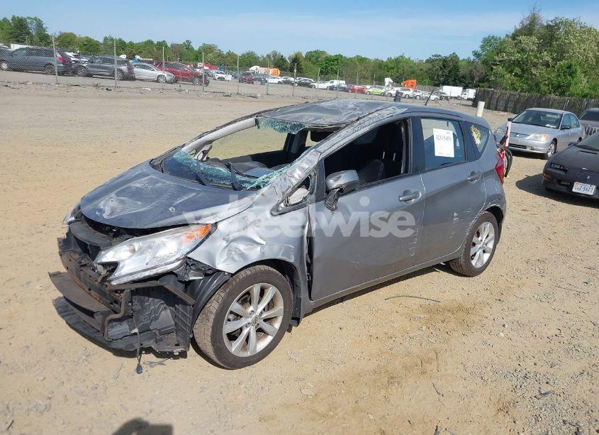 Photo 2 of 2015 Nissan Versa NOTE SL (VIN 3N1CE2CPXFL390347)