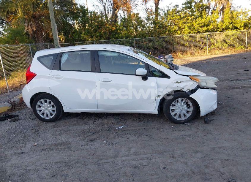 Photo 13 of 2015 Nissan Versa NOTE S (SR)/S PLUS/SL/SR/SV (VIN 3N1CE2CPXFL400231)