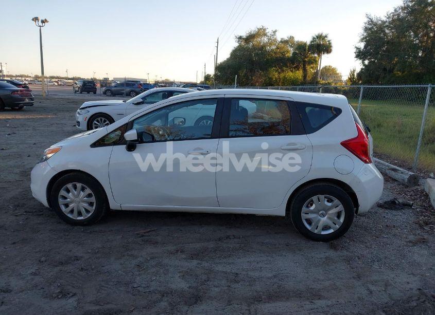 Photo 14 of 2015 Nissan Versa NOTE S (SR)/S PLUS/SL/SR/SV (VIN 3N1CE2CPXFL400231)