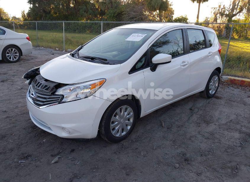 Photo 2 of 2015 Nissan Versa NOTE S (SR)/S PLUS/SL/SR/SV (VIN 3N1CE2CPXFL400231)
