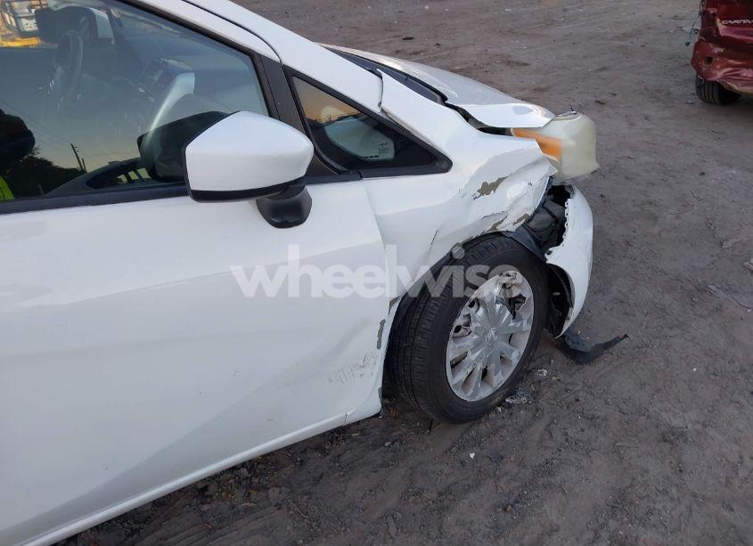 Photo 6 of 2015 Nissan Versa NOTE S (SR)/S PLUS/SL/SR/SV (VIN 3N1CE2CPXFL400231)