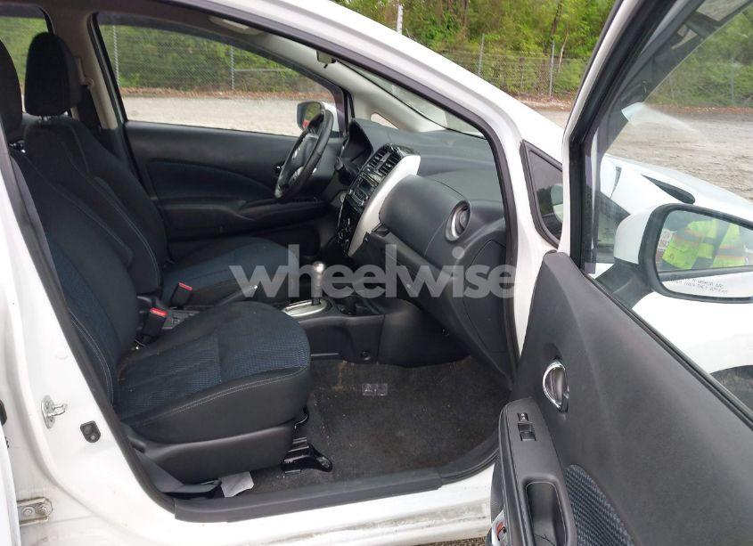 Photo 5 of 2015 Nissan Versa NOTE S (SR)/S PLUS/SL/SR/SV (VIN 3N1CE2CPXFL410290)