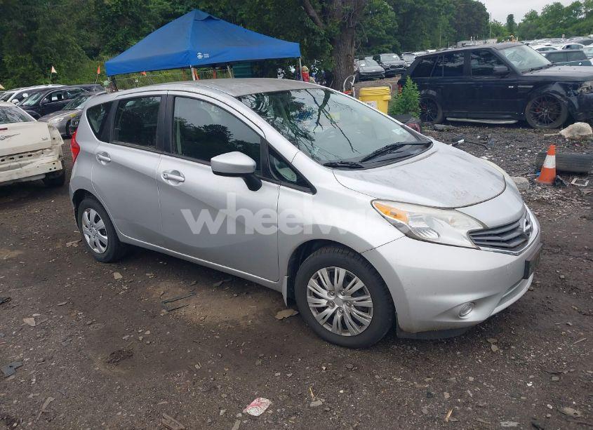 2015 Nissan Versa NOTE S PLUS (VIN 3N1CE2CPXFL412752) main photo