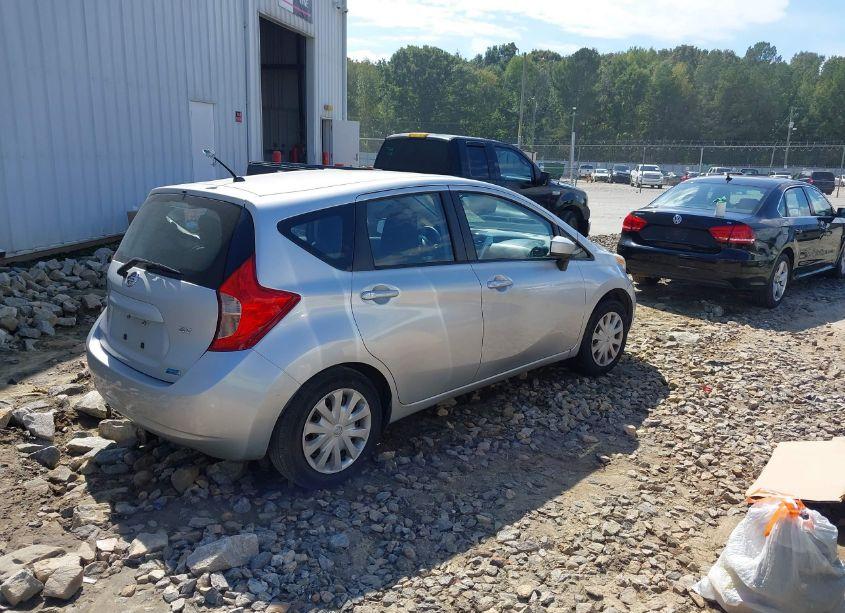 Photo 4 of 2015 Nissan Versa NOTE S (SR)/S PLUS/SL/SR/SV (VIN 3N1CE2CPXFL421483)