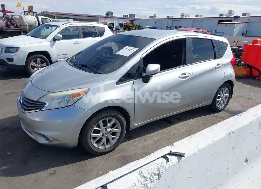 Photo 2 of 2015 Nissan Versa NOTE SV (VIN 3N1CE2CPXFL423895)