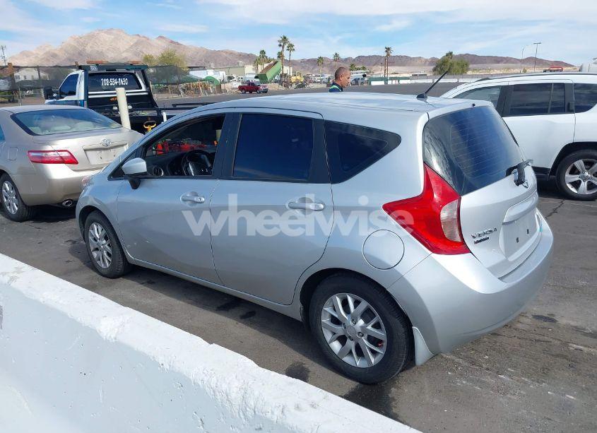Photo 3 of 2015 Nissan Versa NOTE SV (VIN 3N1CE2CPXFL423895)