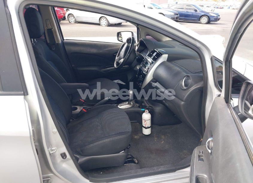Photo 5 of 2015 Nissan Versa NOTE SV (VIN 3N1CE2CPXFL423895)